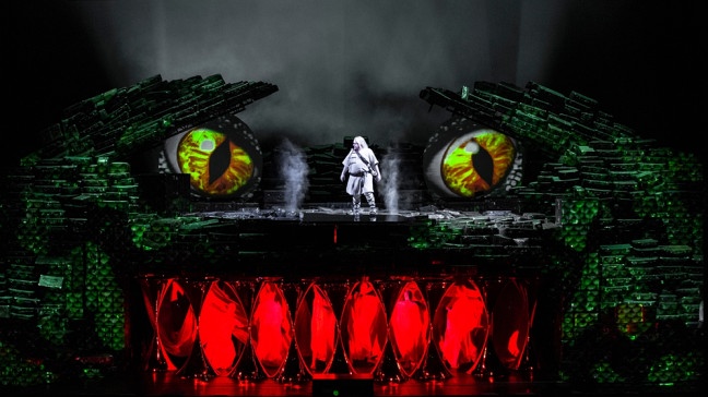 „Siegfried“ an der Deutschen Oper Berlin: Herheims Gespür für Feinripp