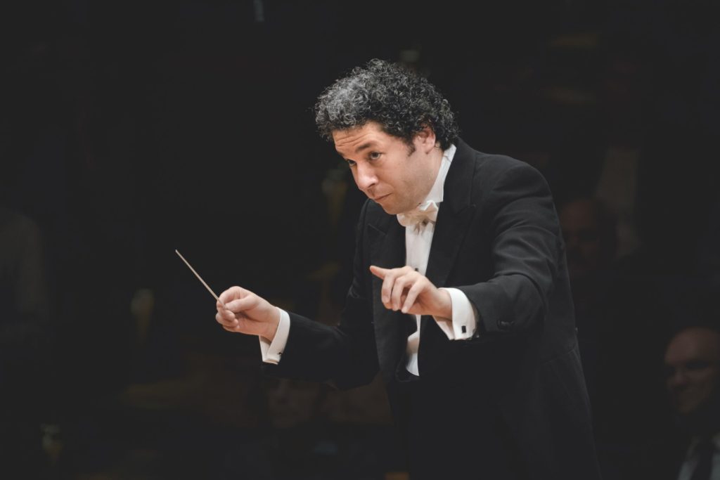 Dudamel und die Berliner Philharmoniker widmen Mahlers 2. Symphonie dem Volk der Ukraine: „Der Mensch liegt in größter Not“