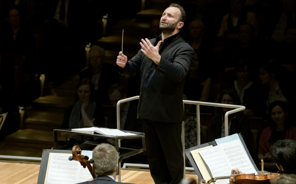 Petrenko eröffnet die Saison mit Musik voller autobiographischer Inhalte